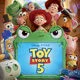 L'immagine mostra la locandina ufficiale italiana del film d'animazione Disney Pixar "Toy Story 5".